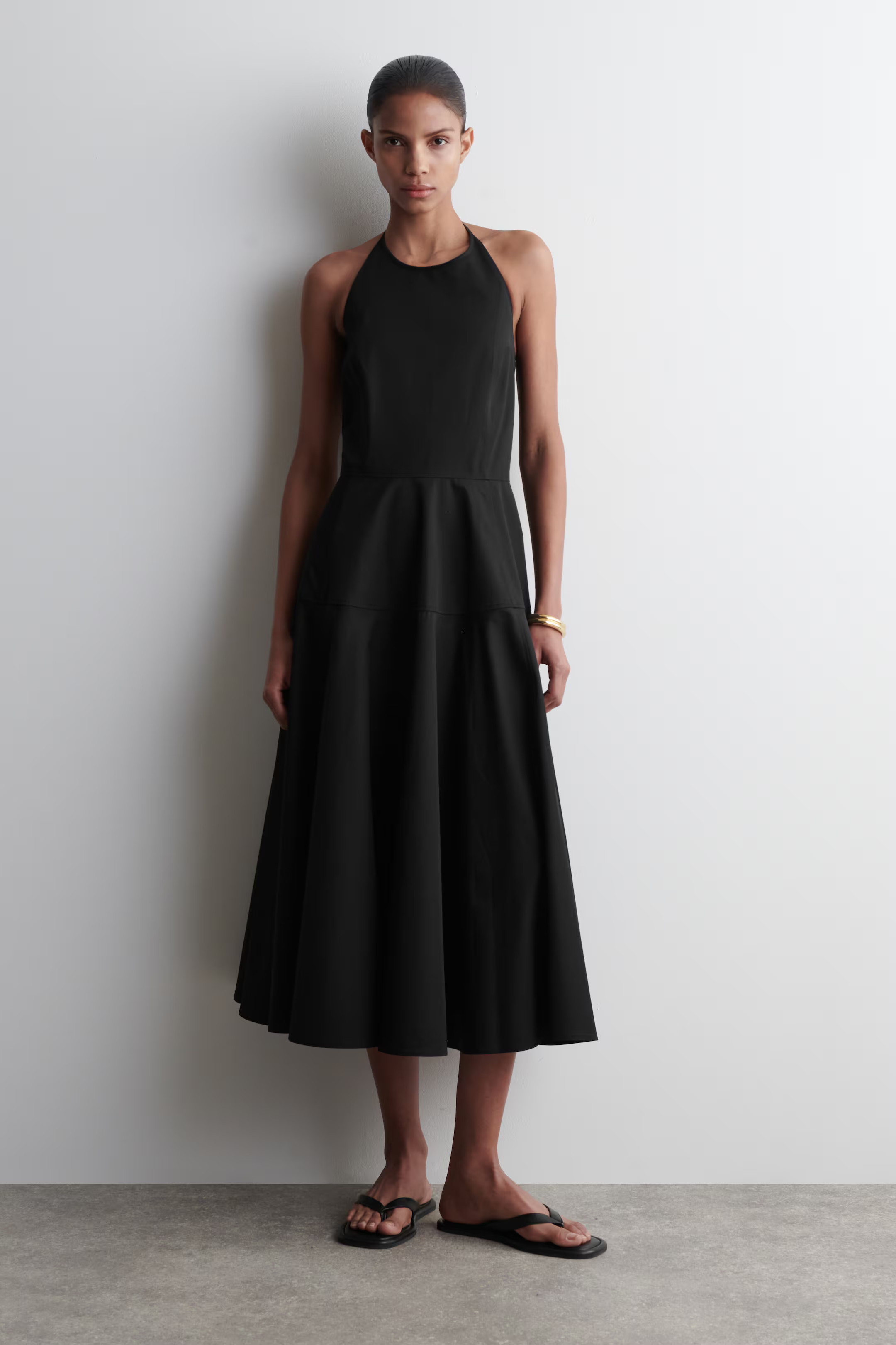 NECKHOLDER-KLEID AUS PIMA-BAUMWOLLE - SCHWARZ - Ladies | H&M AT | H&M (DE, AT, CH, NL, FI)