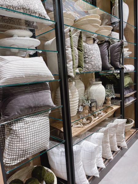 Ballard Designs beauties! 

#PillowCover #WindowPanePillow #BlackandwhiteDecor #Vases #ClassicDecor 

#LTKSeasonal #LTKhome