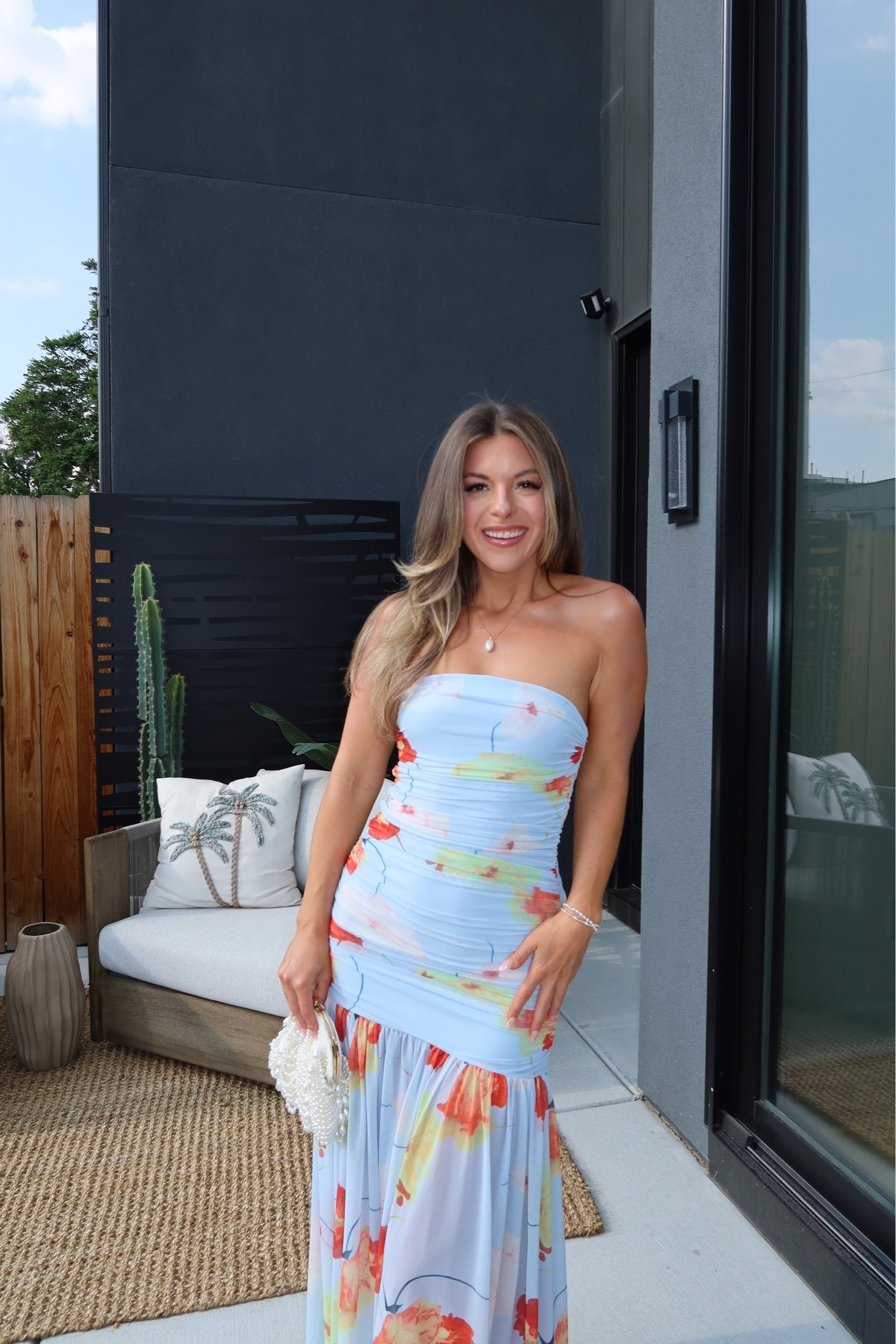 Bardot blue floral strapless wedding guest dress under $50 💍

i'm 5'4" and typically wear a small/2

summer wedding guest dresses, wedding guest dresses, cocktail dresses, semi-formal dresses, black tie wedding guest dresses, destination wedding guest dresses, garden party dresses, wedding guest outfit ideas

#LTKWedding #LTKgrwm #LTKootd