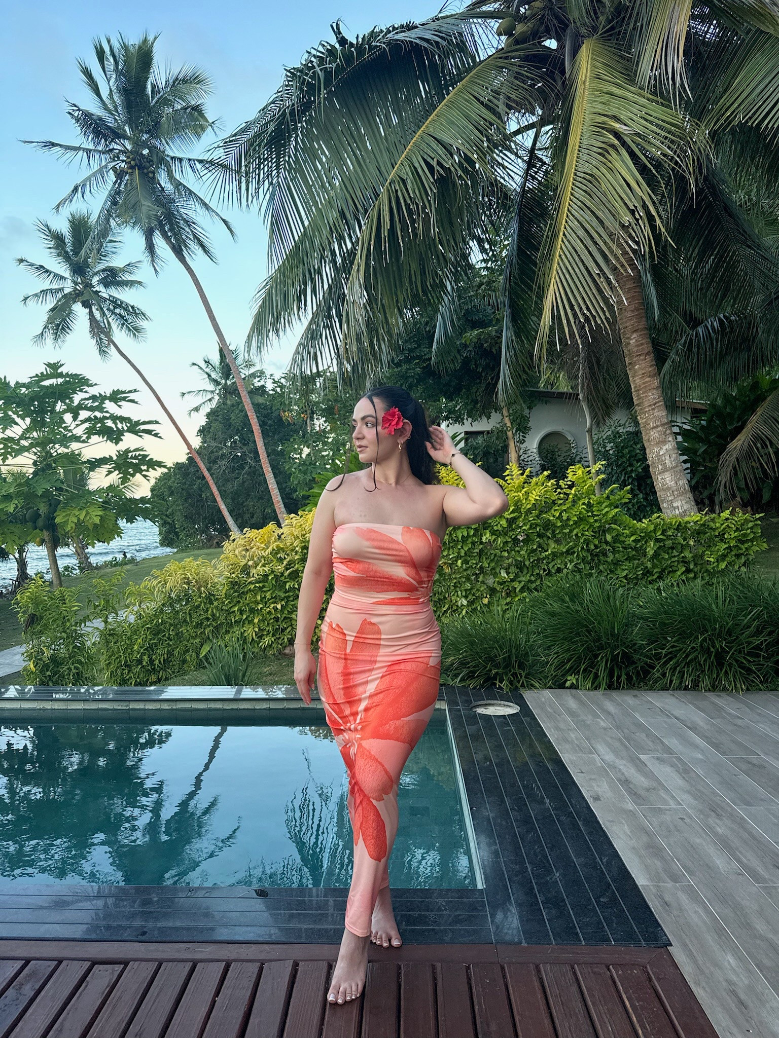 Tropical two piece skirt set in Fiji 💕


Vacation outfit sunset outfit midi skirt outfit beach outfit 

#LTKTravel #LTKFindsUnder50 #LTKStyleTip