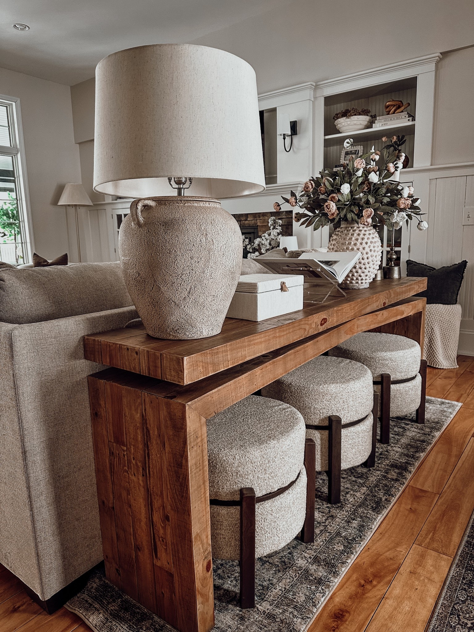 Console table behind couch 

#LTKHome