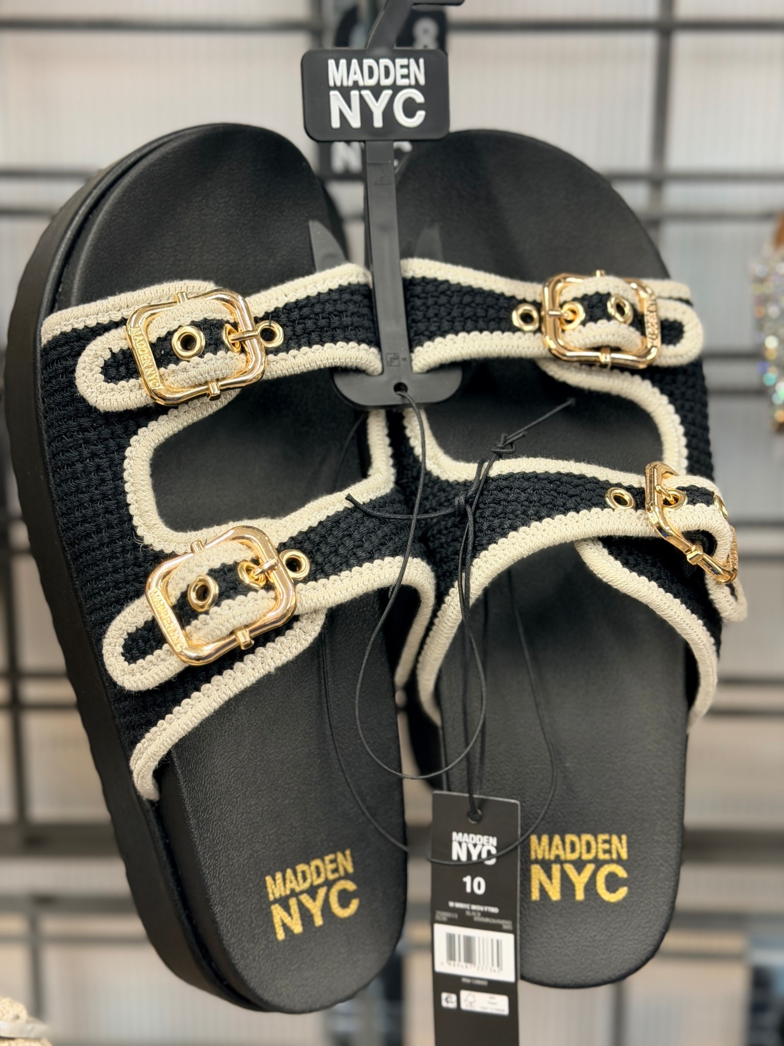 If you are looking for an every day shoe these are the ones for the pool and the sundress, the shorts and the jeans. 

#LTKunboxing #LTKhaul #LTKspringtrends