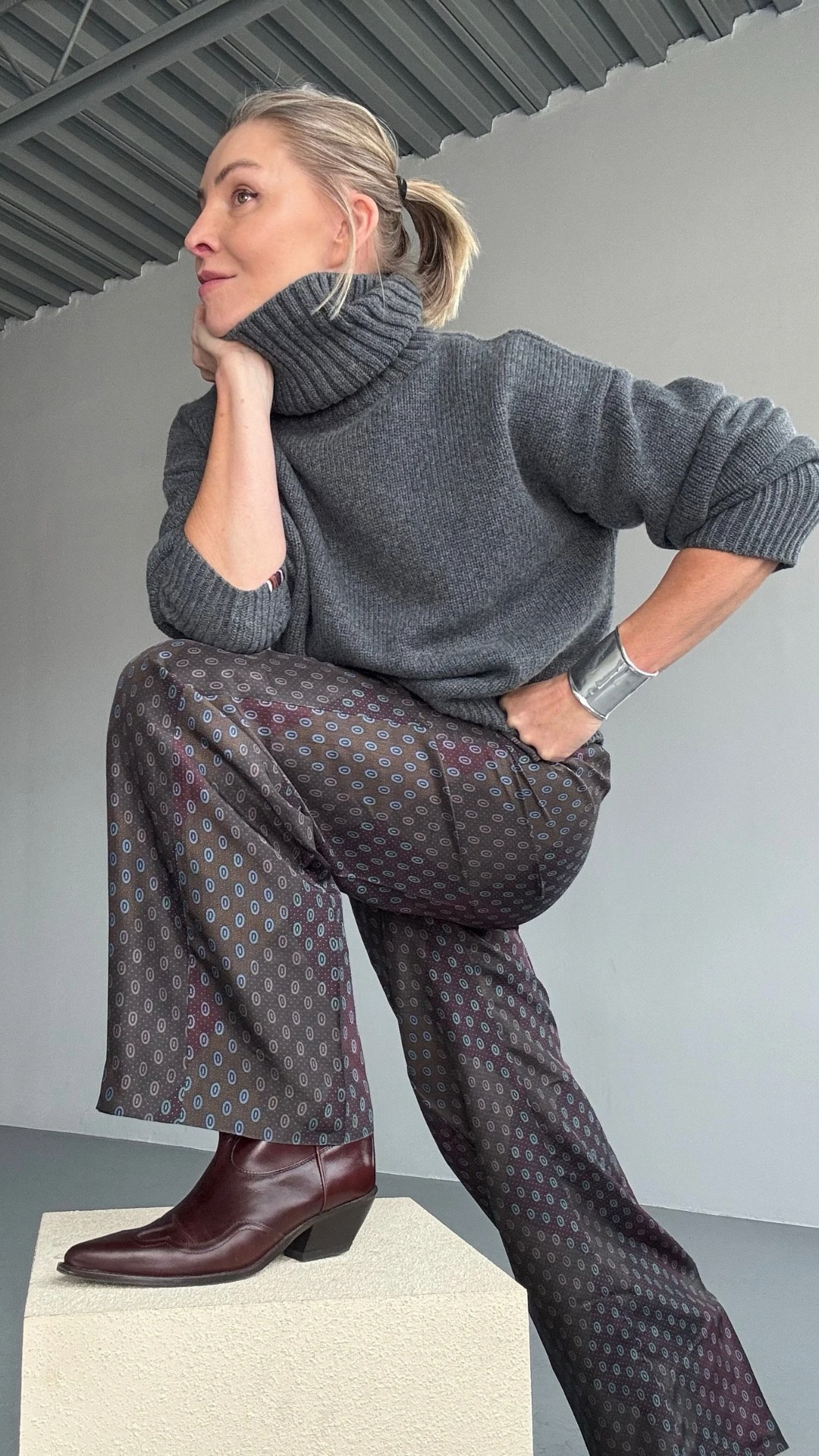 6 looks deep... should I continue? 🙃 I invested in for their range — from MyTheresa.

Mood → relaxed luxury, fluid, effortlessly styled

Why it works → Silk pants move beautifully and give you that modern, relaxed shape. Pair them with casual layers - like a sweatshirt or a chunky knit - and they instantly feel more wearable. Add a structured piece like a bomber or polo knit, and the whole look feels effortless but styled.

Start with one standout pant - then add texture, weight, and contrast. That’s how you get multiple outfits that actually feel different.

Style tip → Silk pants can easily lean dressy, but layering with everyday pieces keeps the vibe balanced - especially in fall. It’s the contrast that does the work. Soft silk + structured layers = elevated, not overdone.

Every look here follows a formula from my Fall to Winter Style Book, where I break down real-life outfit templates that actually work... for layering, for movement, for real life.

#LTKOver40 #LTKStyleTip #LTKSeasonal