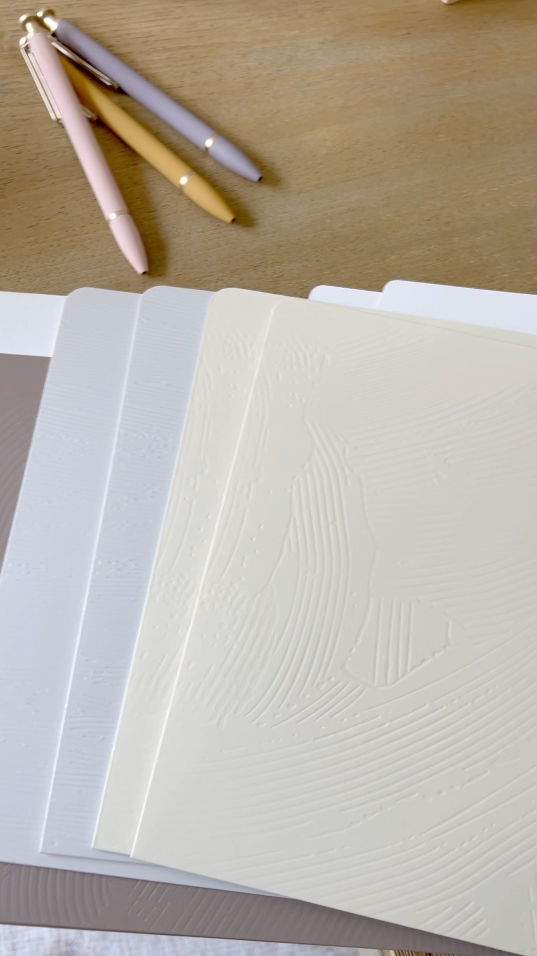 #stationery #stationeryfinds #officesupplies #targetfinds #cutestationery #schoolsupplies #homeoffice
#homeofficedecor #neutralhomedecor #pens #ubrands

#LTKBacktoSchool #LTKHome