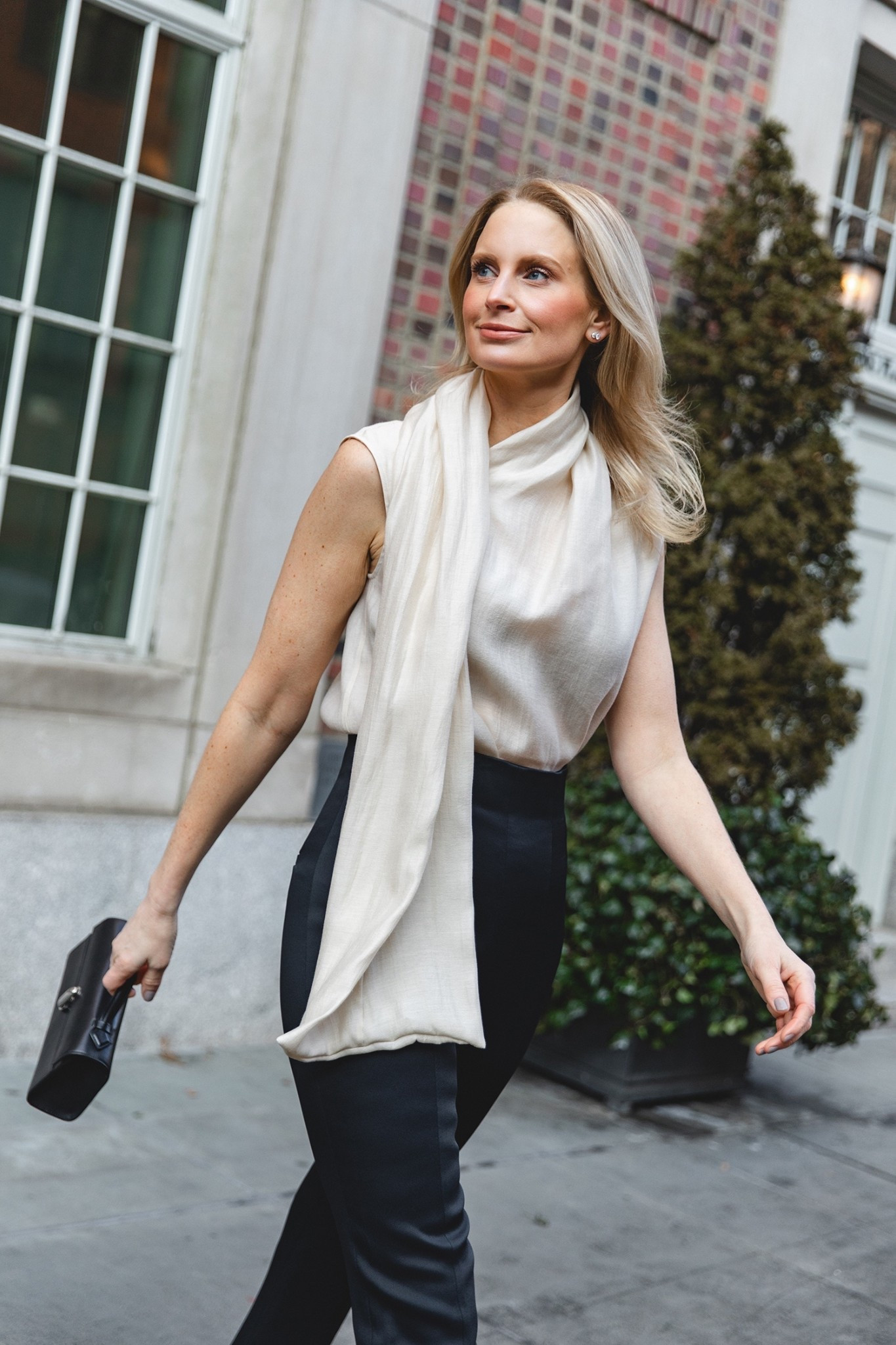 This scarf top is SO gorgeous and 40% off right now! 

#LTKSaleAlert