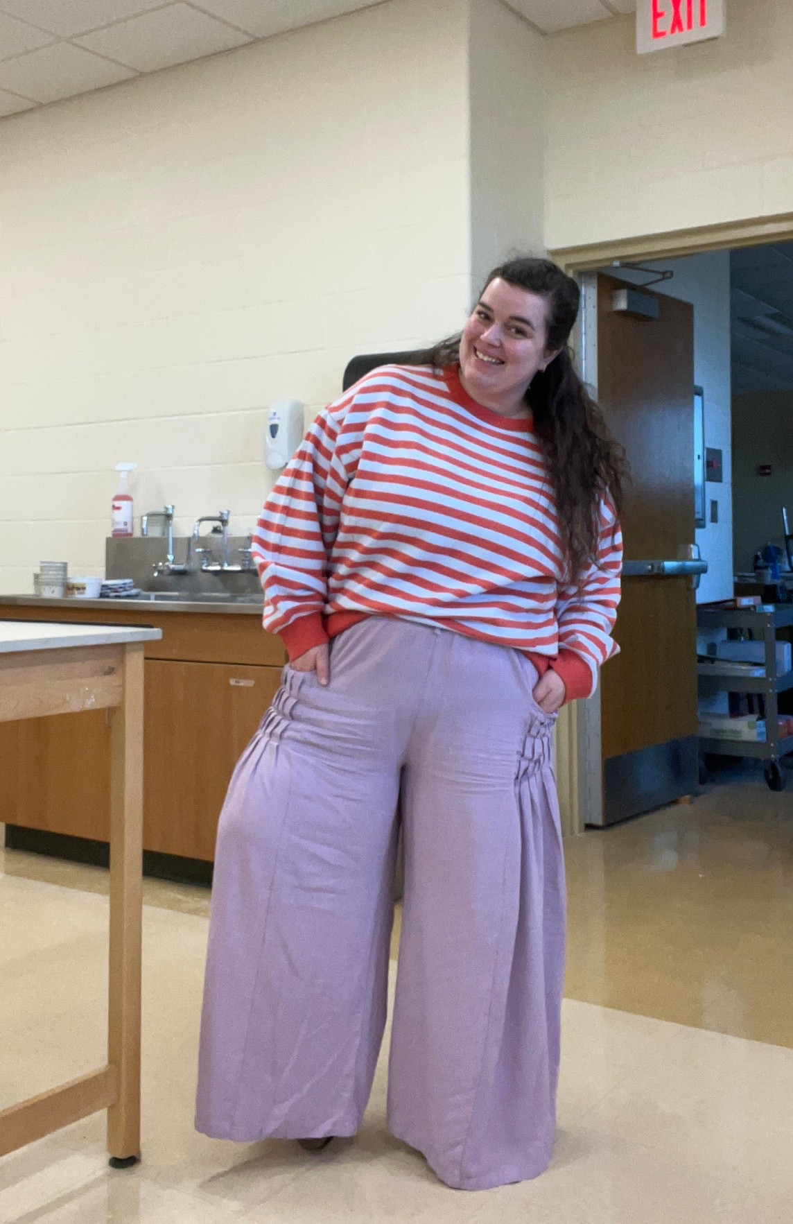 Teacher OOTD in @Aerie sweater and Tarse linen pants 

#LTKWorkwear #LTKMidsize #LTKootd