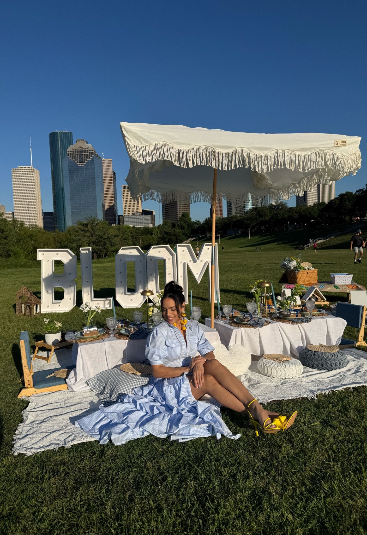 Picnic outfit but make it chic 

#LTKAkira #Akira #springoutfit #picnic