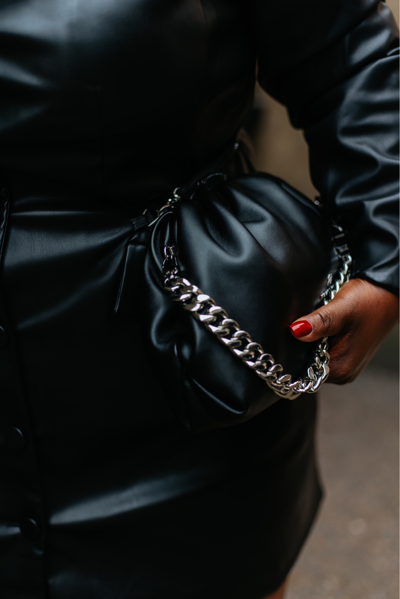 My cousin said she has a “purse fetish” and I couldn’t agree more! When it comes to these oversized dumpling clinches, I’m obsessed! You will see this black one time and time again on my Instagram, @ my_aura_style AND I thought I’d round up some of my favorites, in case you feel the same as my cousin & I!!

#LTKfit #LTKFind #LTKitbag