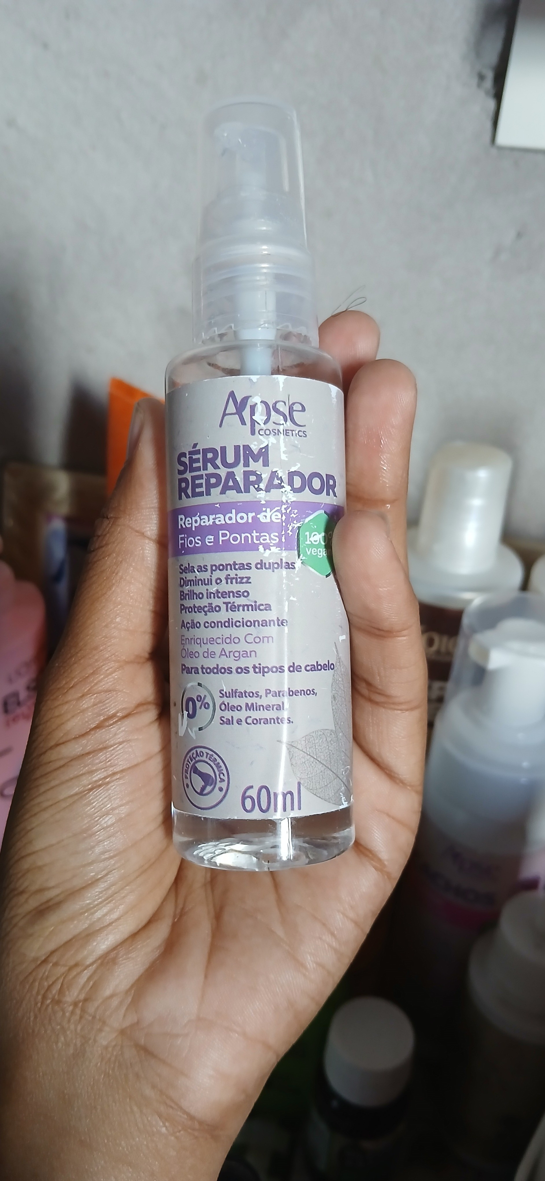 Esse serum é maravilhoso pro dia a dia ajuda a evita o ressecamento dos fios ele serve muito pra quem tem cabelo poroso também Ele tem vários ativos de óleos 

#LTKbrasil #LTKbeauty