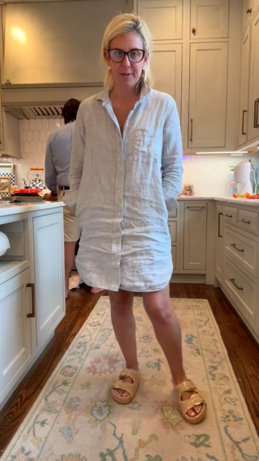 Outfit of the night…..thanks to Quince! The cutest & most comfortable dress! I’m wearing an xs and 8.5 sandal (size 1/2 up) and on sale! Hello Fresh dinner made by chef JimTim! 
*Use code Catherine20 at Allie & Bess 


#LTKHome #LTKmomlife #LTKdayinmylife