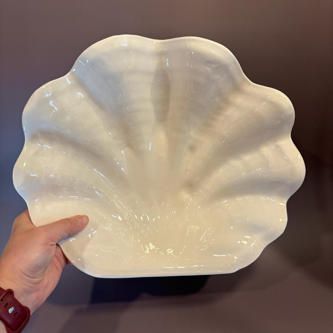 Vintage White Ceramic Sea Shell Bowl Coastal Bathroom Towel Display Beach House Decor Rental Acce... | Etsy (US)