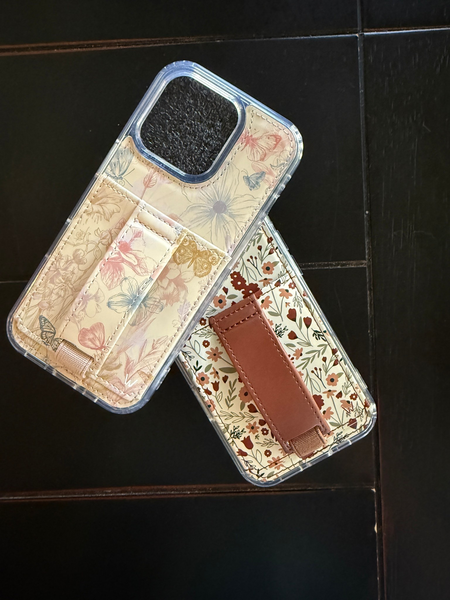 Launching a new case! Loving the versatility of Walli!  Use code shellyy for 10% off 



#LTKSeasonal #LTKFindsUnder100