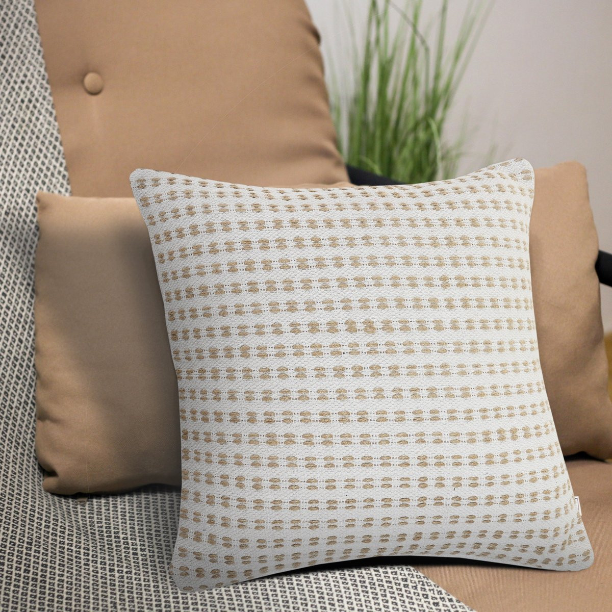 Rajani Home Reed Fosha Pillow | Contemporary / Modern square (polyester fill) Whites Pillow | Rug... | Rugs Direct
