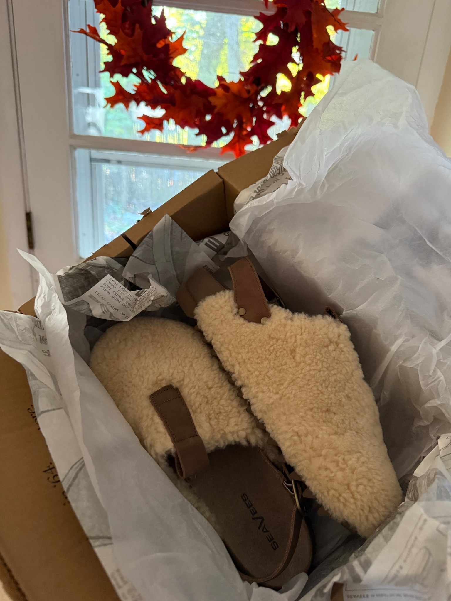 The cutest clogs for fall and winter! Add these to your Christmas wish list 

Limited edition, cozy, comfortable shoe, Sherpa, Sherpa clogs 

#LTKShoeCrush #LTKSeasonal