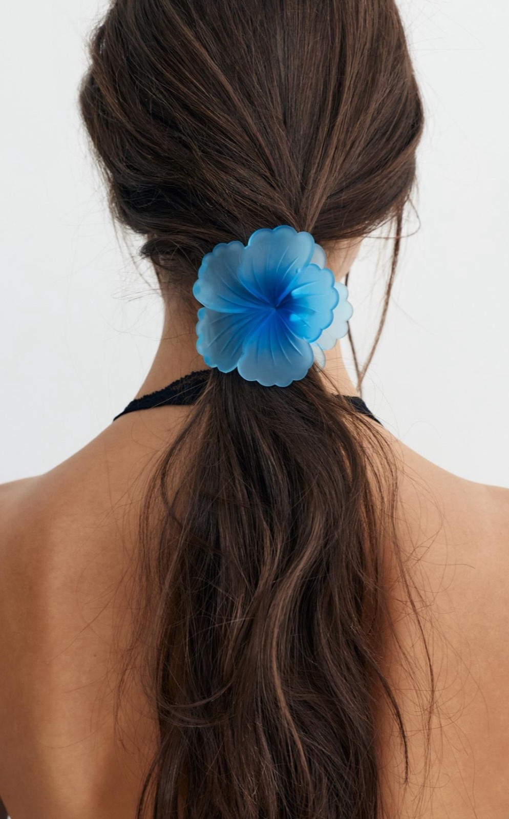 cutest flower clip🌺

Blue hair claw clip summer accessories

#LTKuk #LTKsummer #LTKfestival