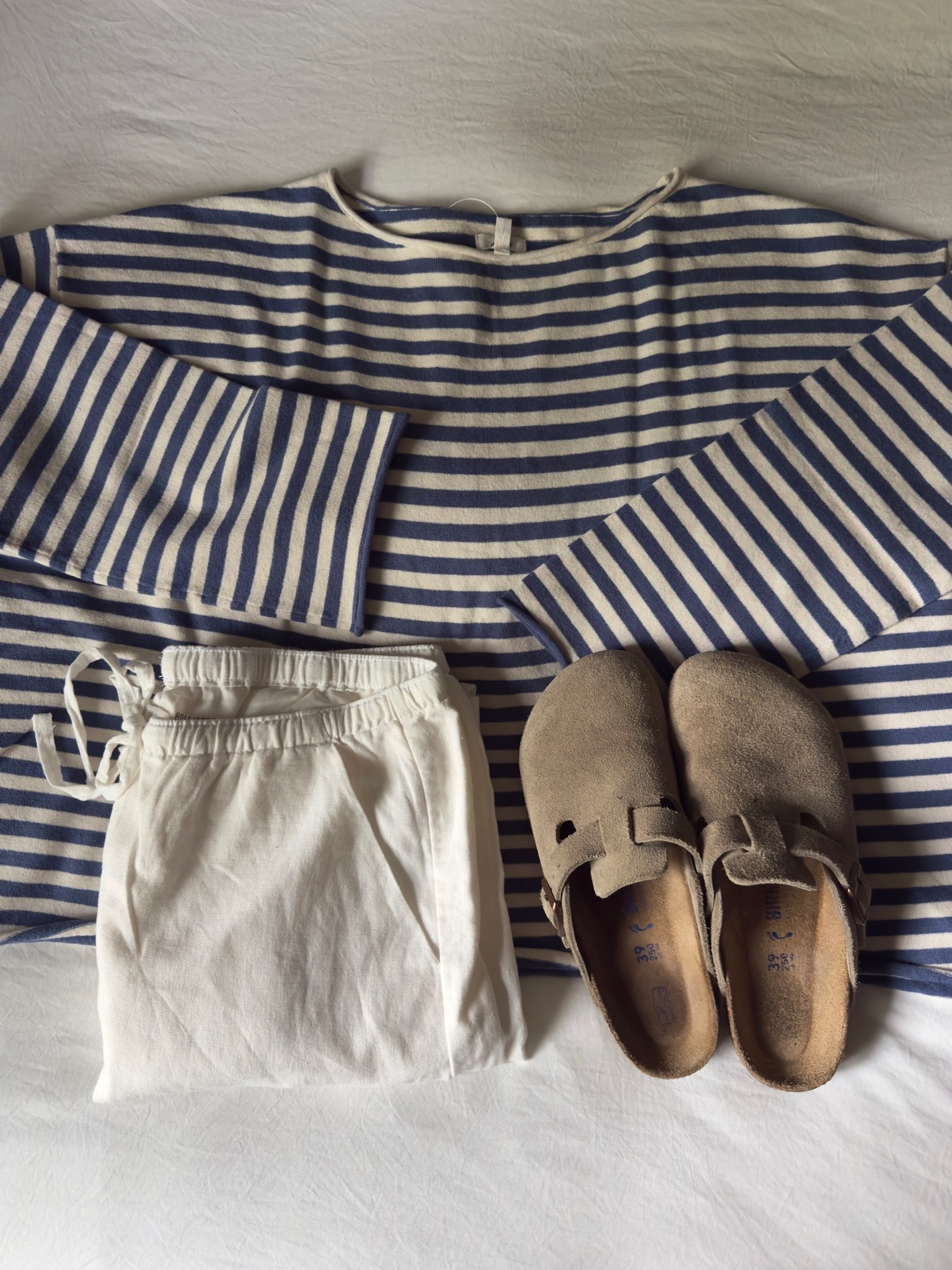 Perfect linen pants and sweater! I sized down one size in the sweater for a less boxy fit!

#aerie #hollister #birkenstock #stripes #summer #coastal #outfitinspo #capecod #ootd #casualoutfit

#LTKootd #LTKSeasonal