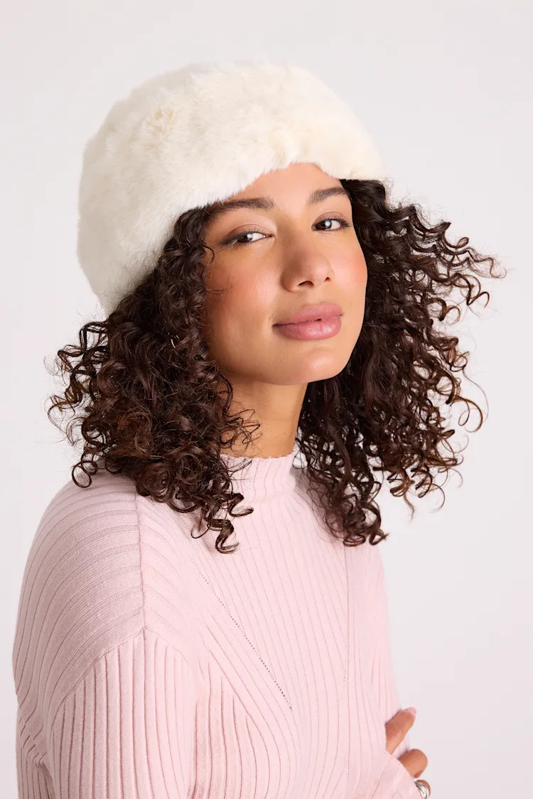 Omoka Ivory Faux Fur Cloche Hat | Lulus