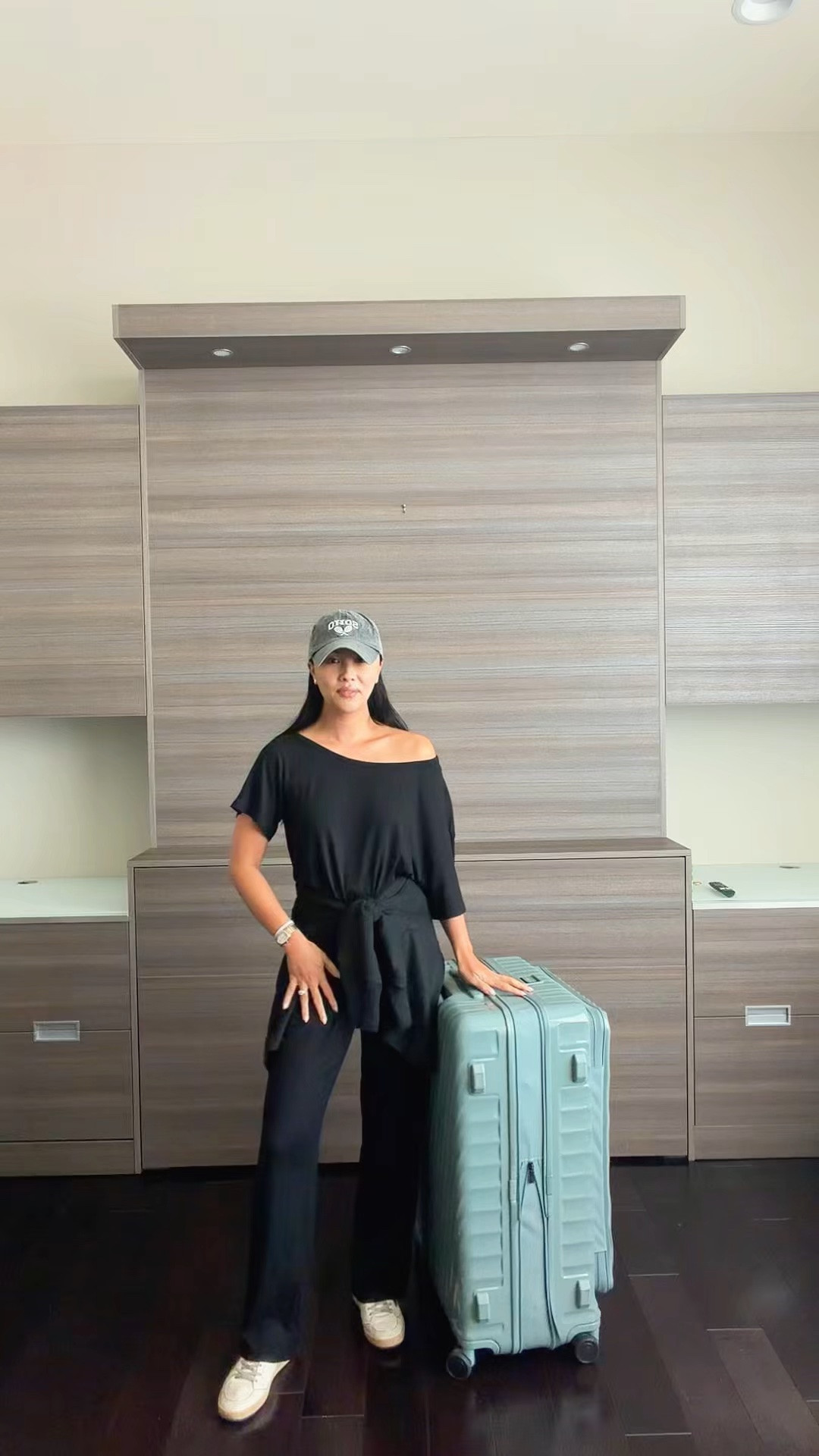 Outfit for this evenings overnight flight ✈️

#LTKootd #LTKTravel #LTKPetite