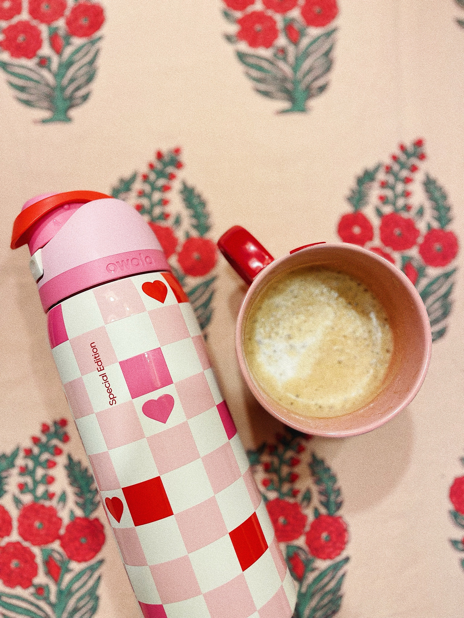 The cutest owala ever! ❤️🩷

#LTKFindsUnder50 #LTKActive #LTKGiftGuide