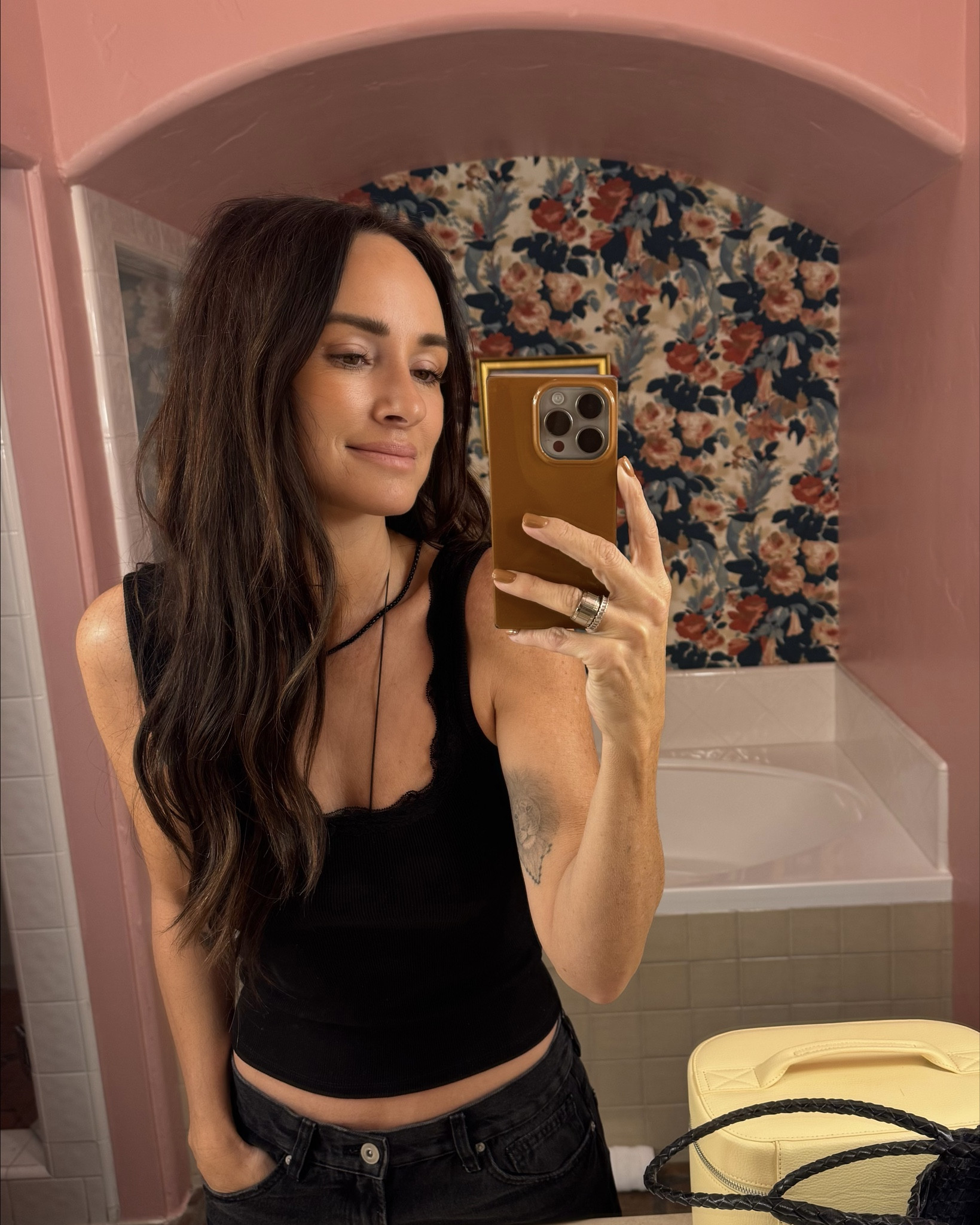 Obsessed with Timeline skin products! I’ve been using them for the last couple weeks and I’m already getting compliments on my skin. This is science- backed-skin care and I am all for it. Works on a cellular level with patented ingredient Mitopure. I use the 3 products tagged but excited to try their eye cream and exfoliator too. 