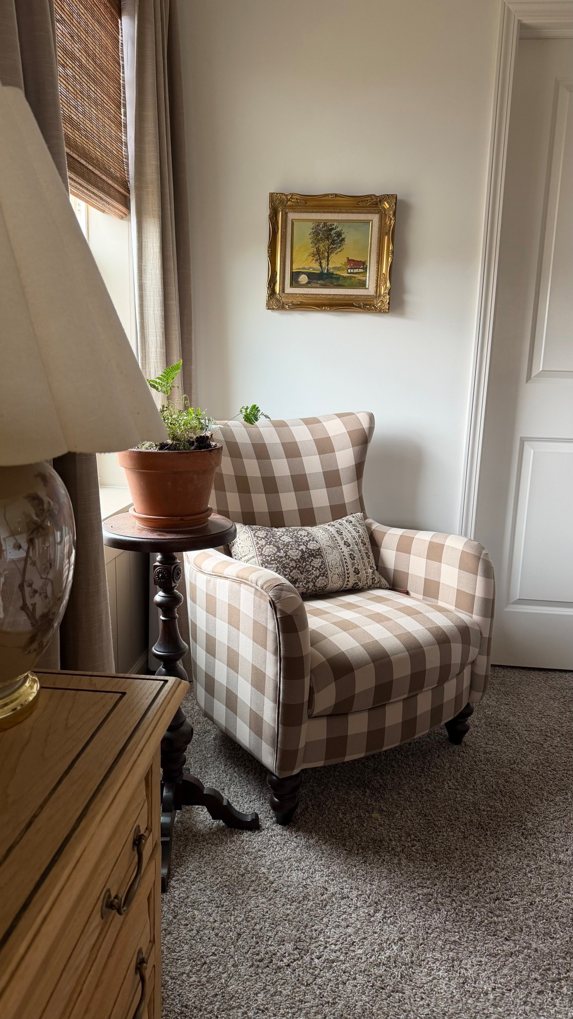 Brown plaid chair

#LTKHome
