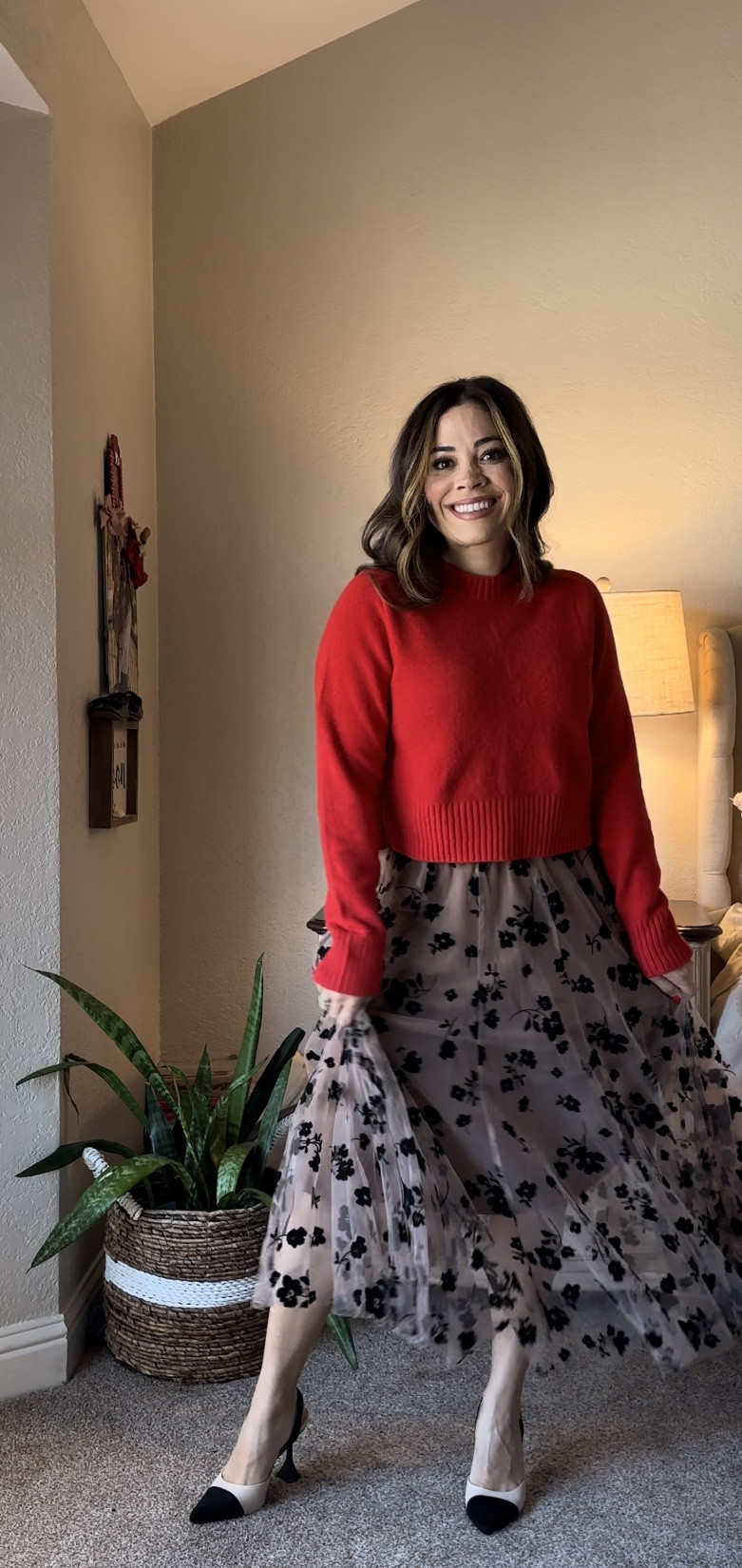 I love this skirt! Had so much fun styling it different ways. Sweater//halter//vest//skirt//chic