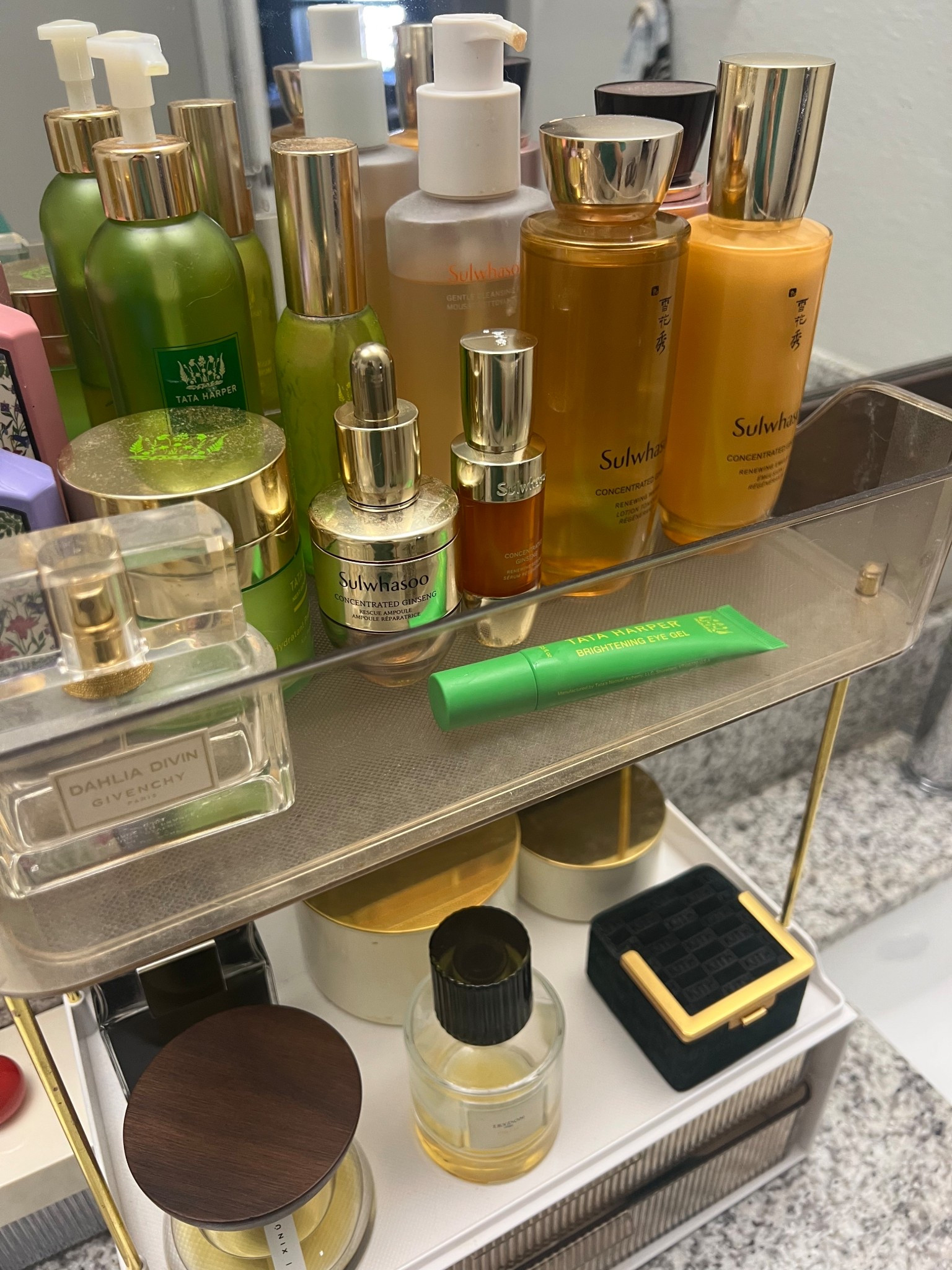 My skin has never been better thanks to Tata Harper and Swhasoo 

#LTKselfcare #LTKBeauty