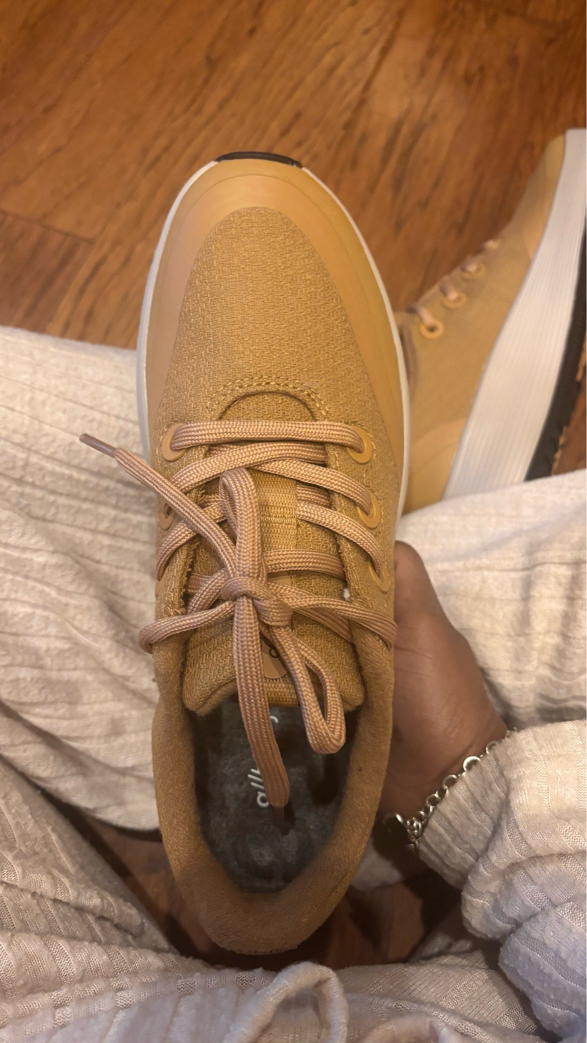 The Sneakers That Do It All! These Allbirds Women’s Runner Protect sneakers are my new obsession—seriously SO easy to slip on and crazy comfortable! Whether you’re running errands or braving the elements, these shoes have you covered!


#LTKStyleTip #LTKSaleAlert #LTKWatchNow