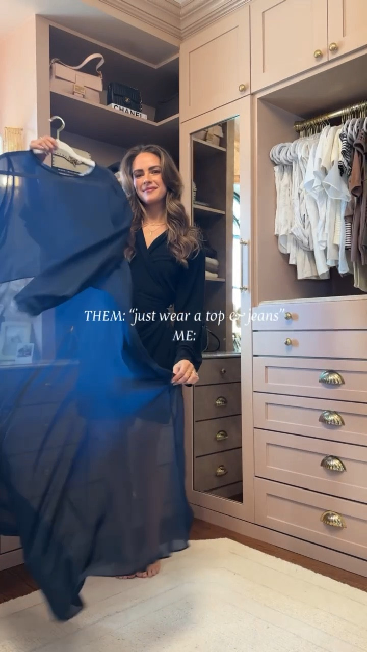 GDWM ✨ for a girls night 
This cape top is so chic I'm obsessed it's linked on my IG!!


#LTKootd #LTKgrwm