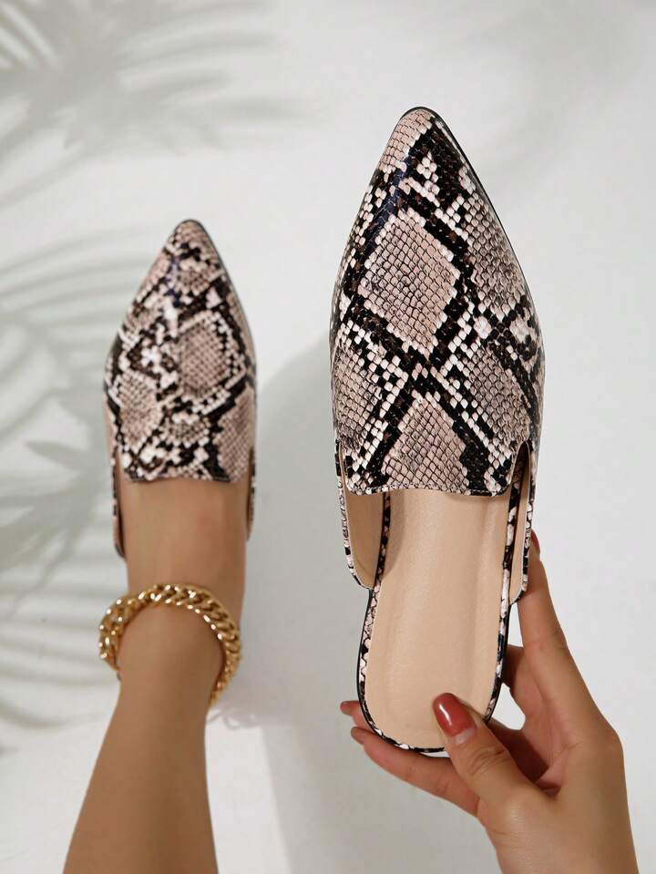Fashionable Black Closed-Toe Snake Skin Patterned Outdoor Muller Slippers, Plus Size Flat Muller ... | SHEIN