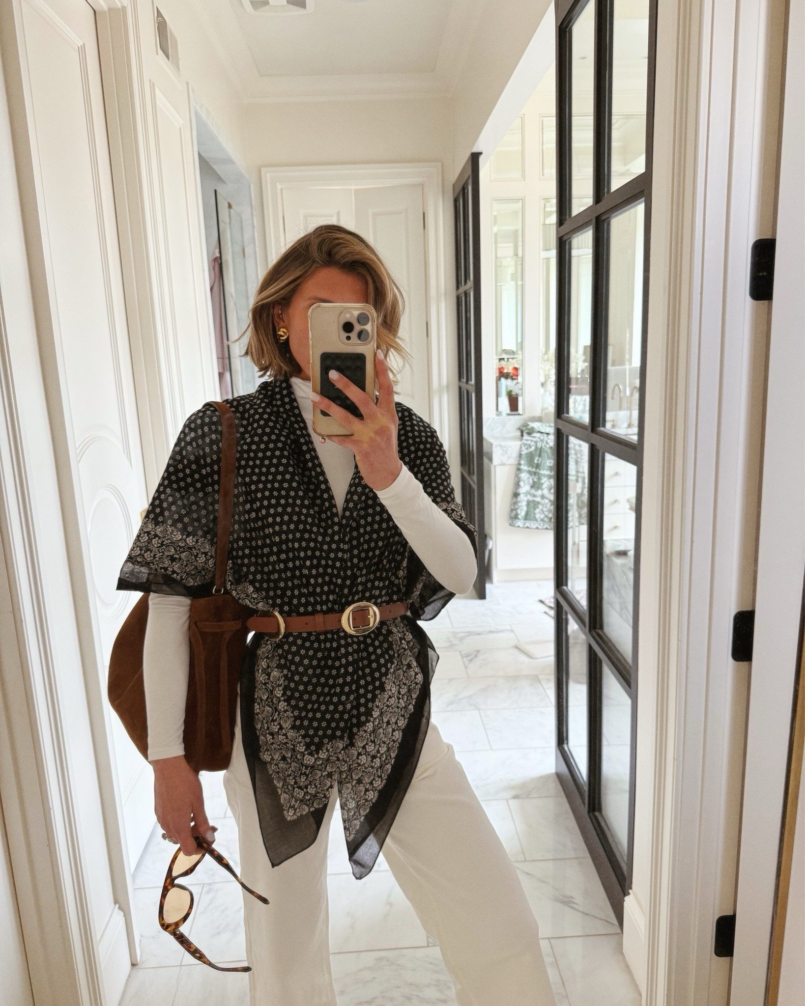 Today’s outfit 🤍 Styling an all-white base look with these Paige jeans — on sale right now!

#LTKootd