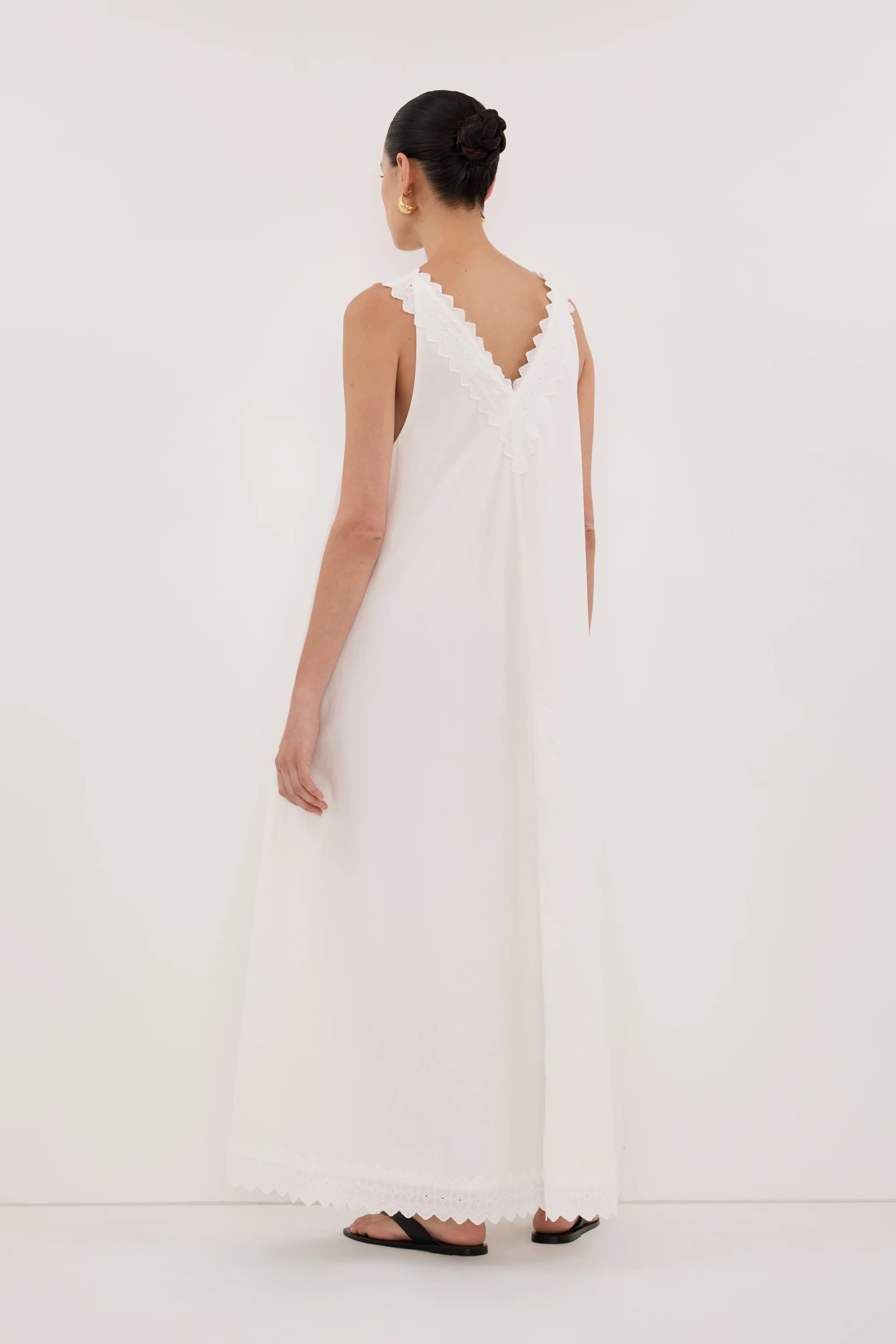 ANNABEL WHITE V NECK MIDI DRESS | DISSH