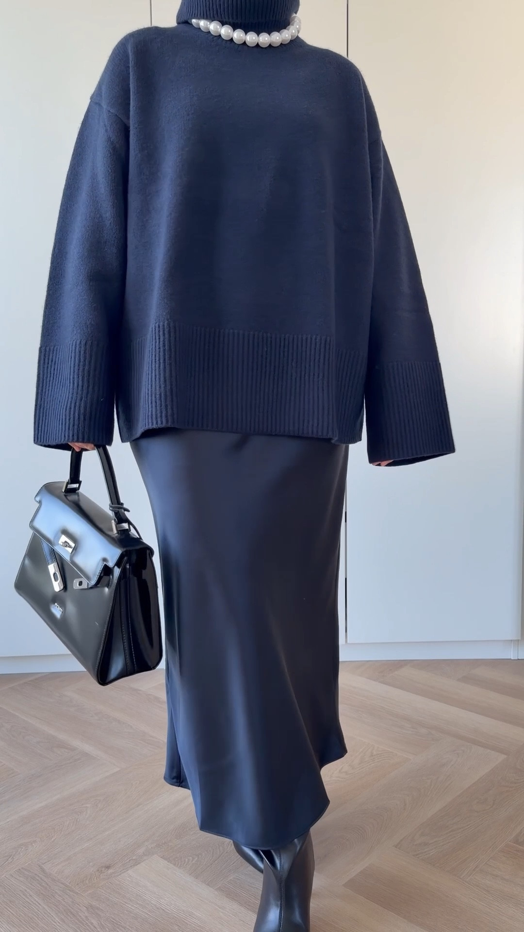 Satinrock Kombi 💙

#LTKspring #LTKeurope #LTKdeutschland