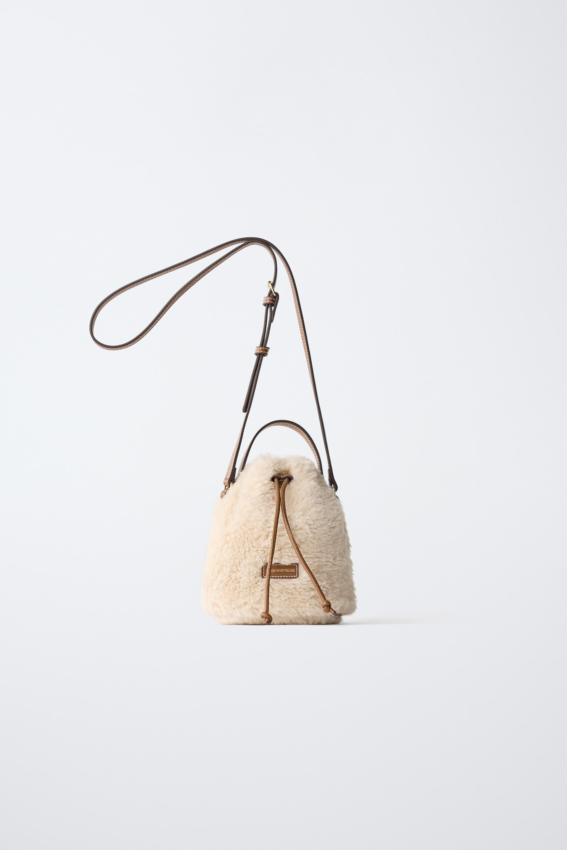 Zara - Sheepskin Bucket Crossbody Bag - Ecru White - One Size Only - Kids | Zara UK
