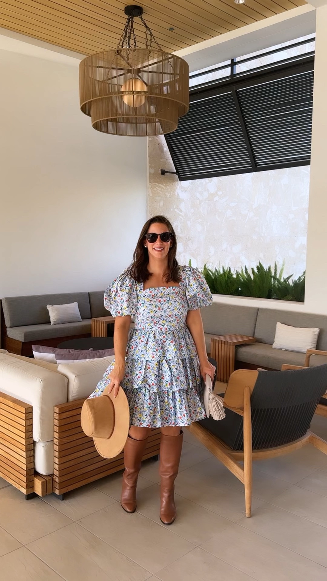 Told you I had something fun to wear this @hunterbellnyc dress to- a Western Chic theme birthday party 🎉 The tiered dress felt perfect for that to me! Paired with boots, a hat and my go to spring/summer @shitthatiknit clutch! 