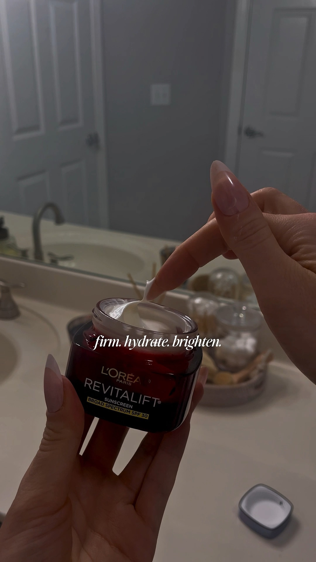 Mornings feel different when your skin is actually thriving 🧖🏼‍♀️🪞☁️🫧
My go-to for that lifted, hydrated glow: the L’Oréal Paris Revitalift Power Pro Moisturizer
- packed with Pro-Retinol, Vitamin C, and Hyaluronic Acid for real results👏🏼

Soft texture. Serious performance.
#GRWM but make it skincare-first🤍

#LOrealTriplePower #skincare #Revitalift #Hardworking #GiftedByLOrealParis 

#LTKBeauty #LTKOver40 #LTKFindsUnder100