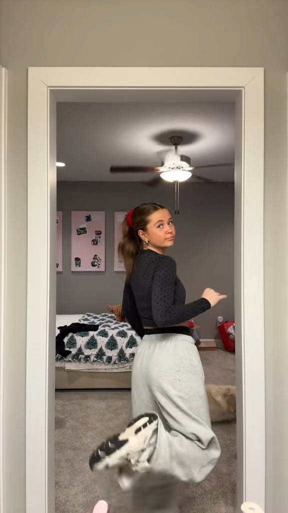 Pjs S from Marshall’s or TJ maxx (brand Laura Ashley)
Top XS (sold out rn from lululemon)
Biker shorts 4 (XS) (sold out rn from lululemon)
Red sweats S
Gray sweats XS


#LTKGiftGuide #LTKHoliday #LTKgrwm