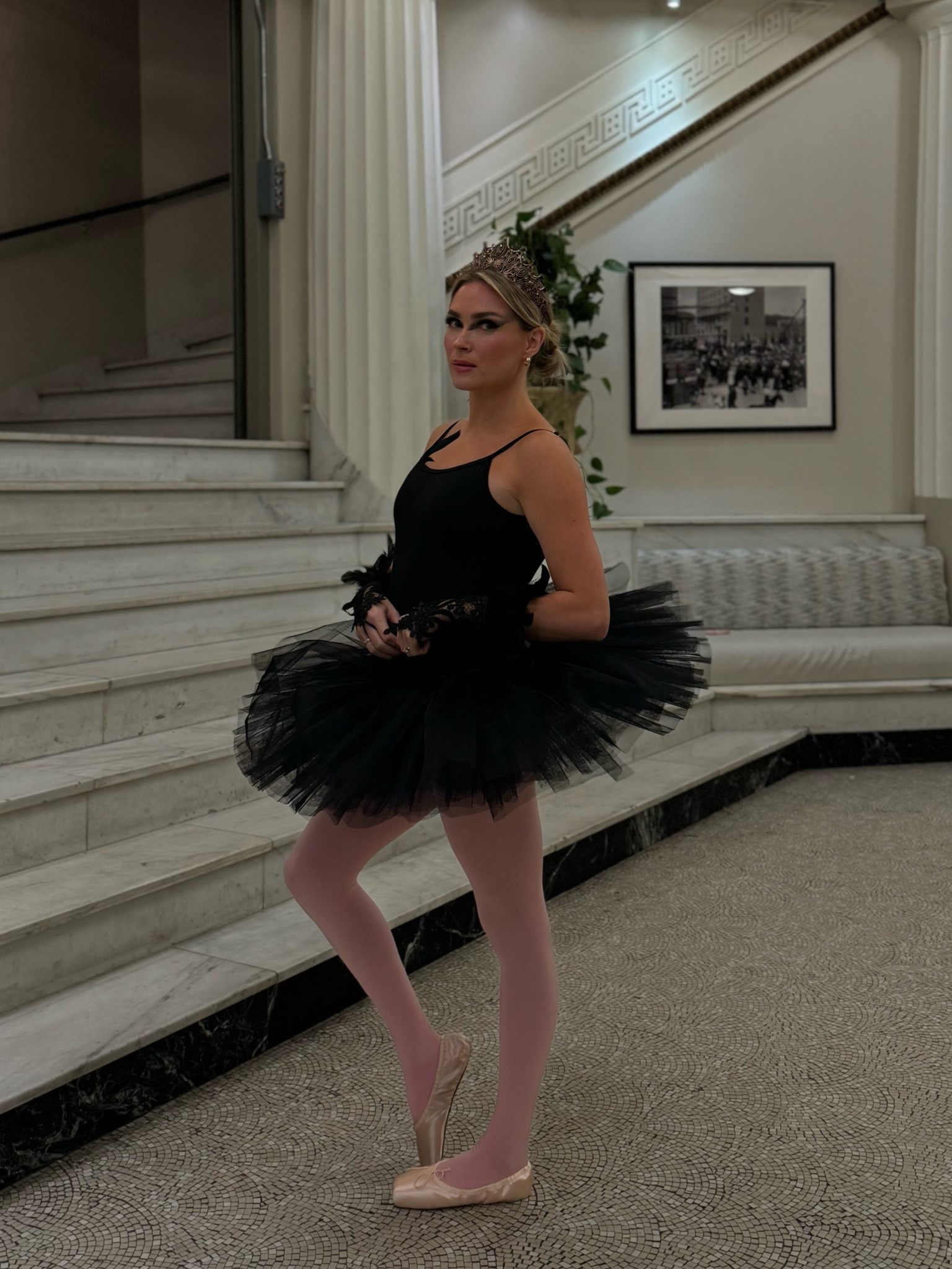Amazon costume idea, Halloween, easy costume idea, quick costume idea, amazon finds, black swan, ballerina, black swan costume, Halloween costumee

#LTKHoliday #LTKHalloween