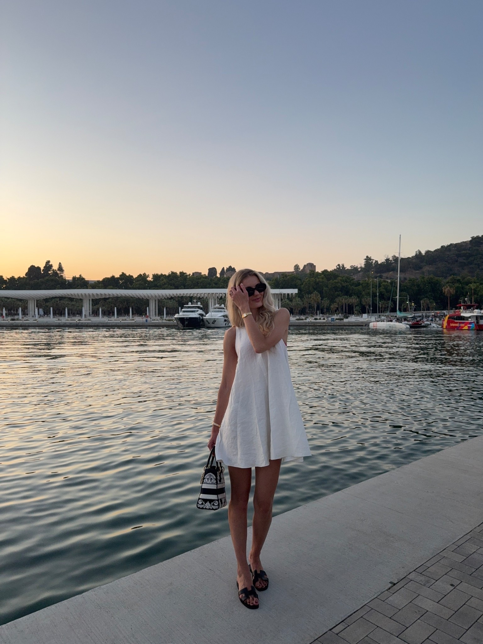 White mini dress for summer 🫶💫💛