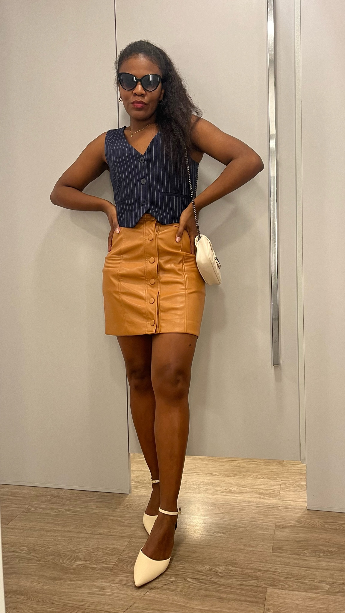 Um look que amei da Riachuelo! Esse colete é bem versátil assim como a saia em que volta com tudo nesse outono/inverno 🤌🏾✨

#LTKstyletip