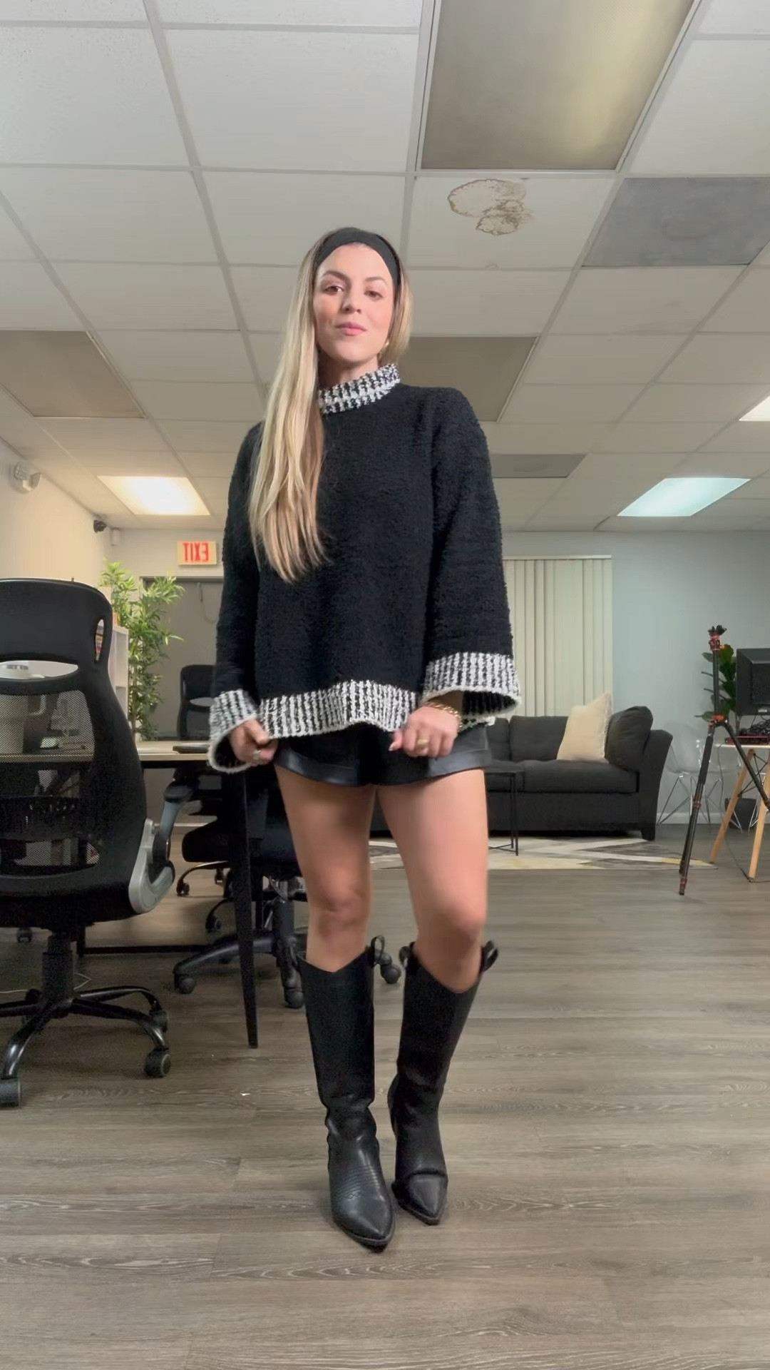 This is what we call “Winter in Miami” oversized sweater, leather shorts and boots ✨

#LTKFindsUnder50 #LTKSeasonal #LTKMidsize