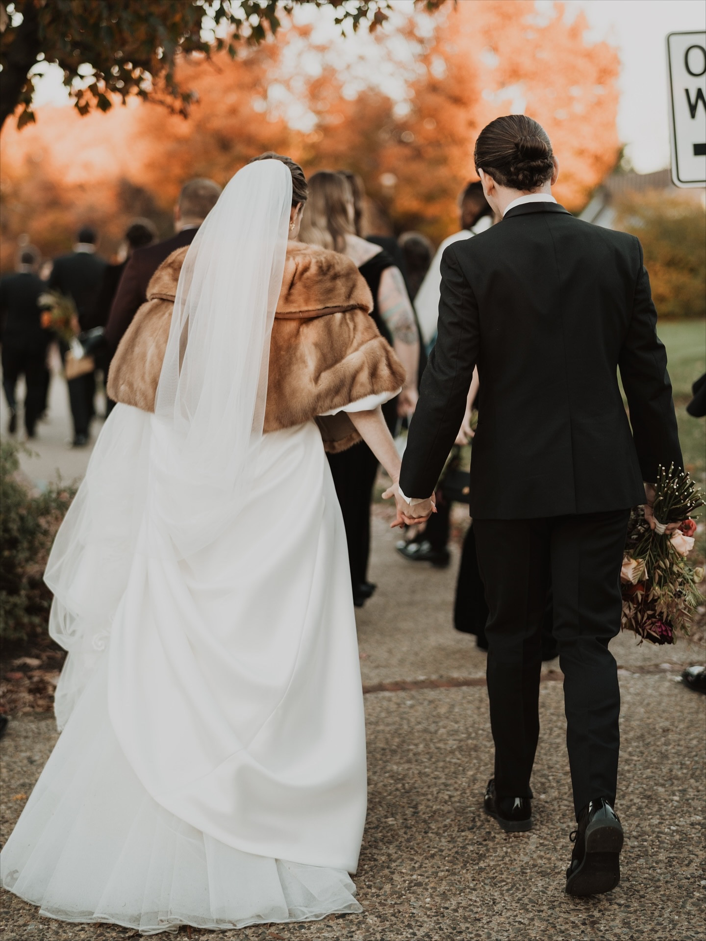Walking into our wedding anniversary weekend like… ✨ #wedding #weddinganniversary #goldenhour #vintage #vintagewedding

#LTKHoliday #LTKWedding #LTKSeasonal