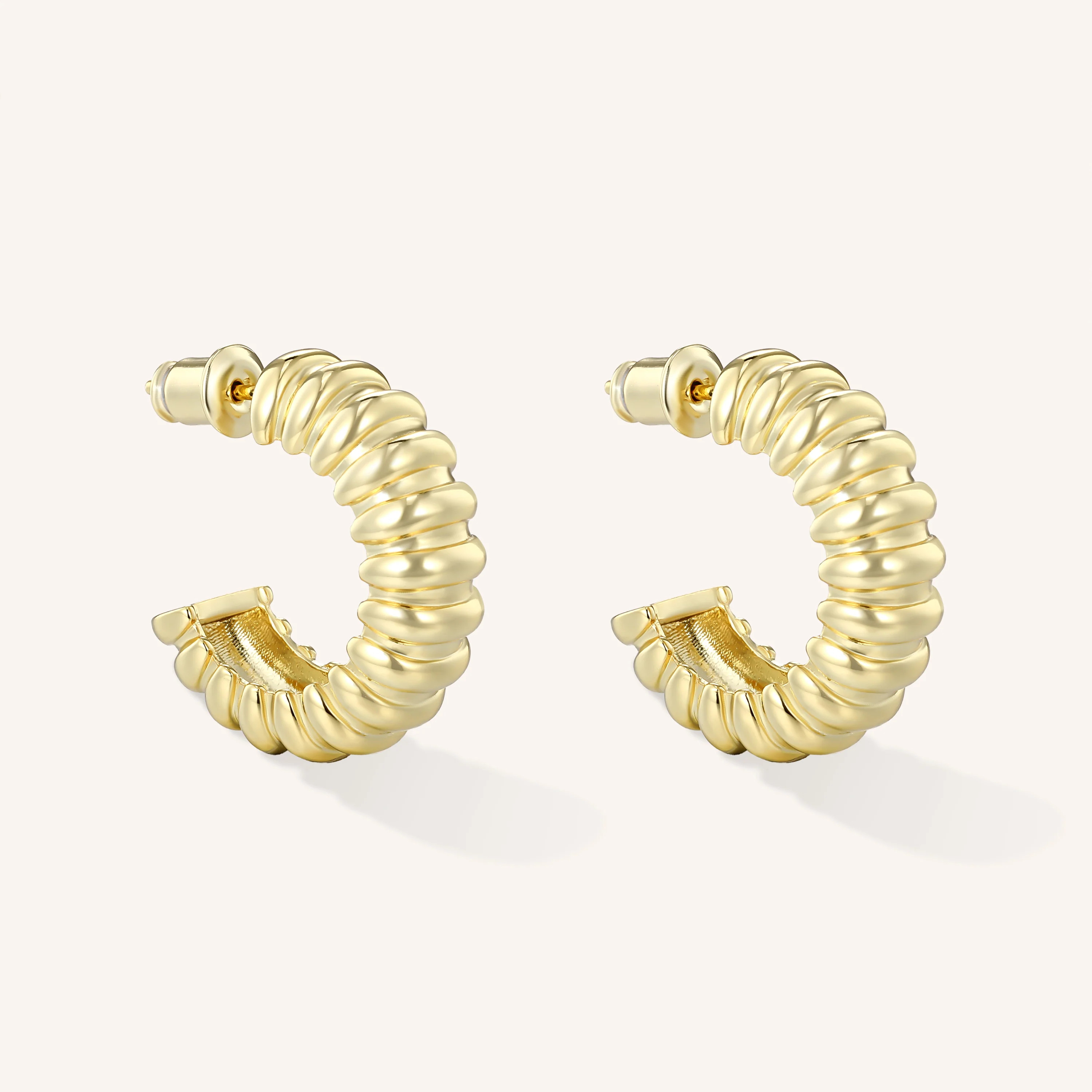 Olivia Bold Hoop Earrings | Victoria Emerson