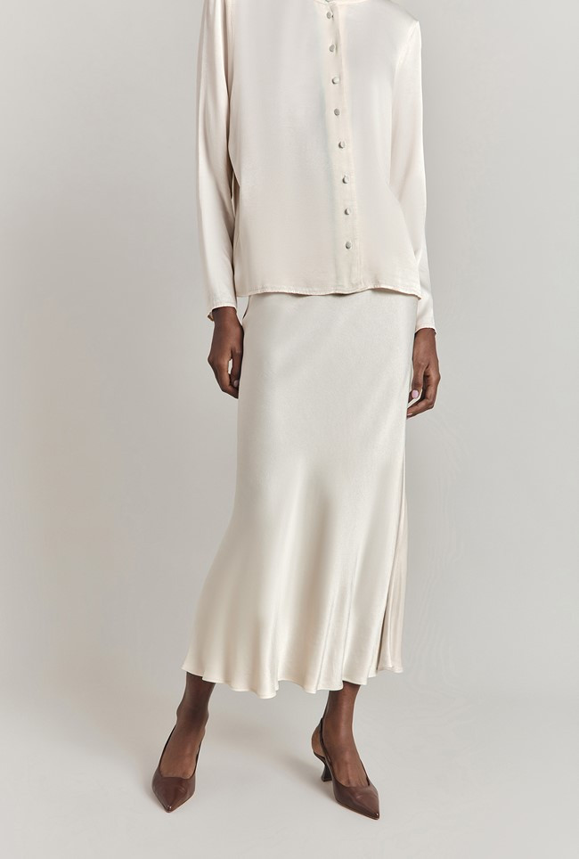 Luna Satin Slip Skirt

                        Ivory | Ghost