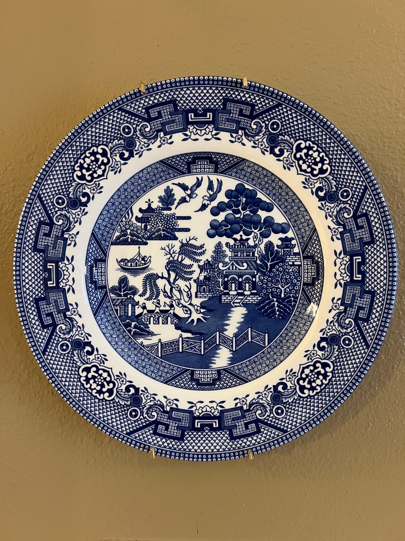 Brass wall plate invisible hangers
Amazon finds
Gold
Affordable 
Plate wall
Grand millennial home decor


#LTKStyleTip #LTKHome #LTKFindsUnder50