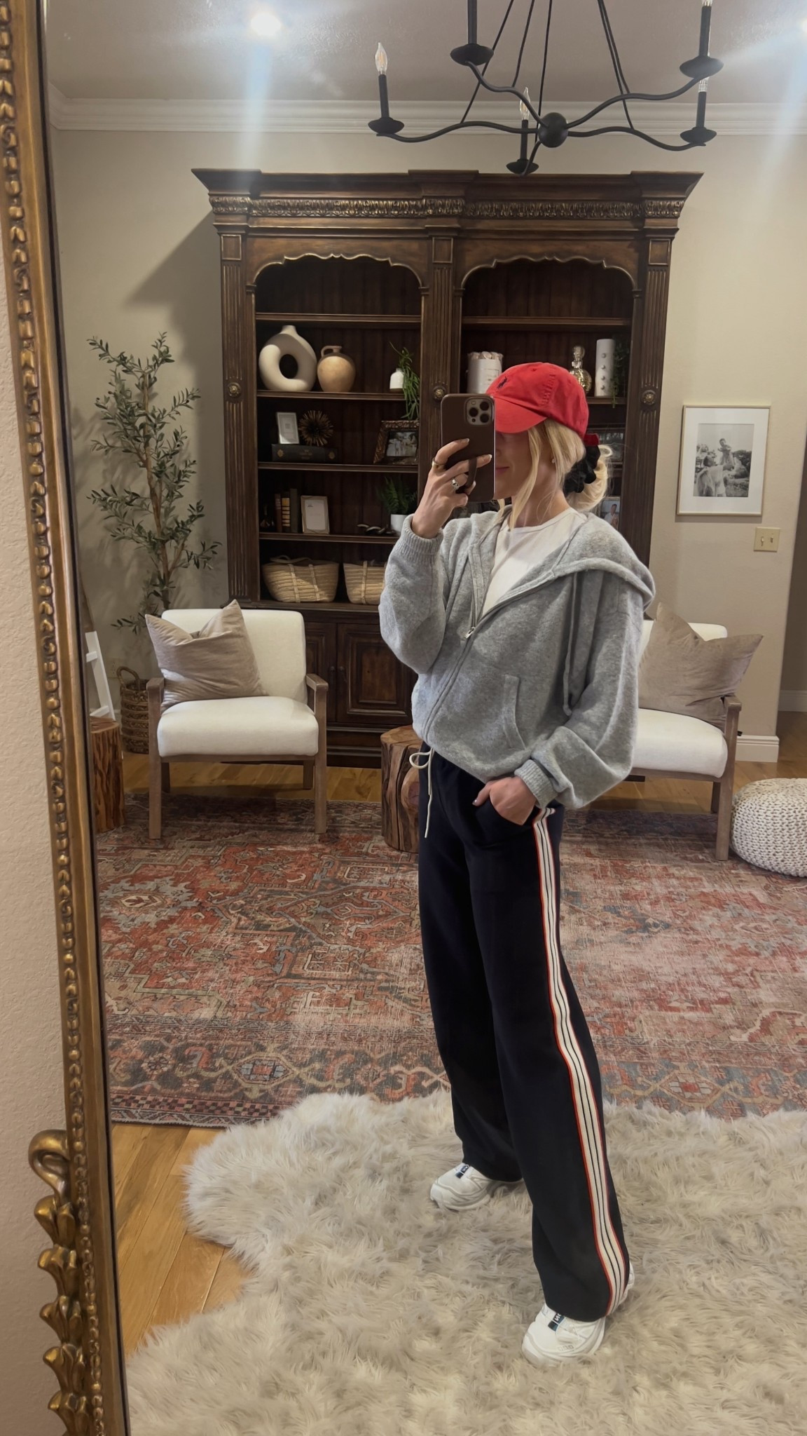 Casual errands running outfit❤️ my Salomon sneakers are on sale today! Use code happy20 at Revolve🏃‍♀️
cashmere zip up| track pants | aritzia | Ralph Lauren hat | Salomon sneakers 

#LTKmomlife #LTKSaleAlert #LTKootd