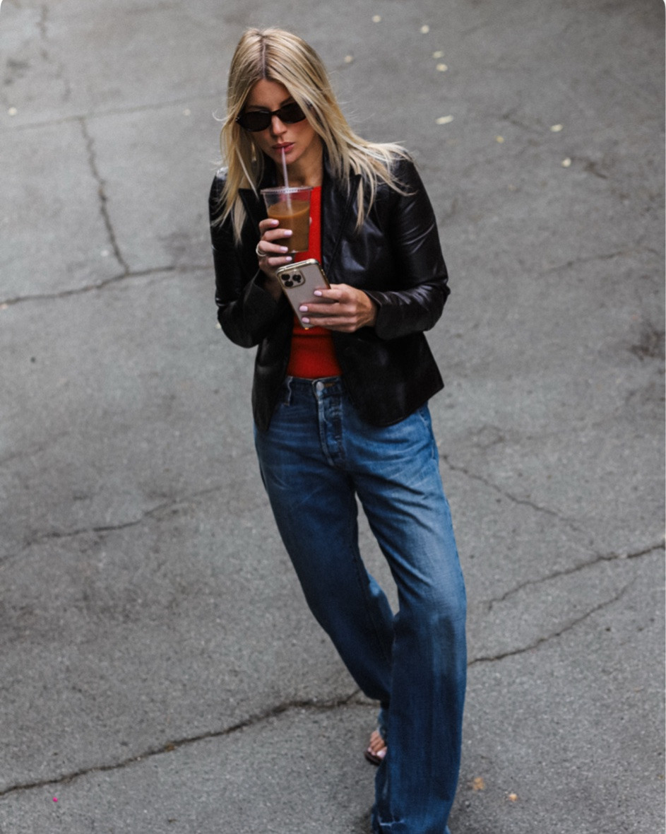 better worn in 

#minimalstyle #minimalchic #streetstyel #90s #90sstyle #basics 

NOTE- my Levi's are vintage men's - my leather is vintage 90s chocolate brown by Laundry 🖤

#LTKootd