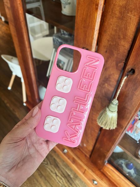 Loving my new bubblegum cell phone case!

#LTKFindsUnder100