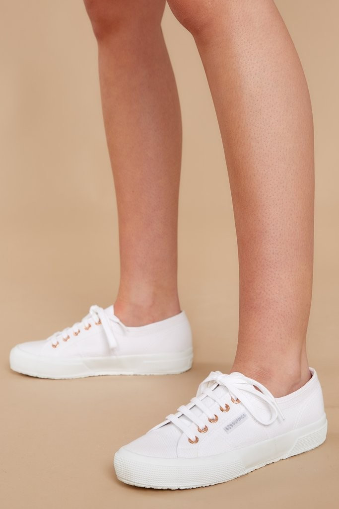 2750 Cotu White And Rose Gold Classic Sneakers | Red Dress 
