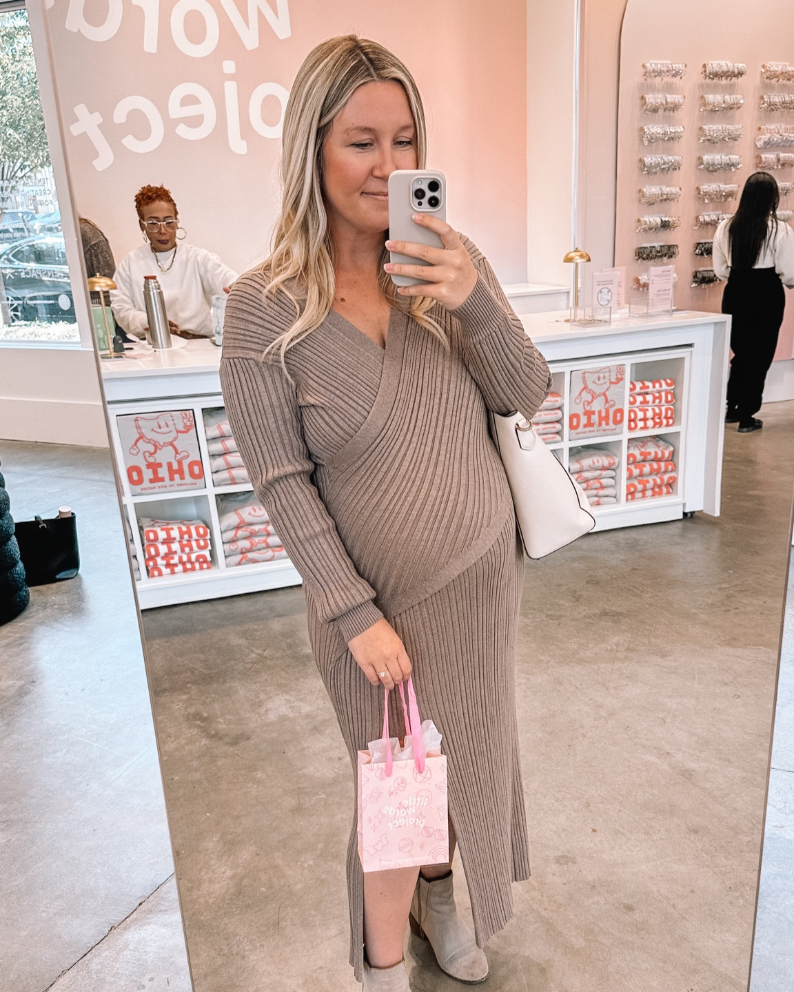 One of my favorite bump friendly sweater dresses. This knit dress is a great transition piece. 



#LTKbump #LTKSeasonal #LTKfindsunder100